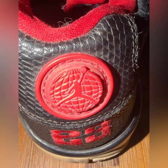 Jordan 9 Low - Picture 9 of 9